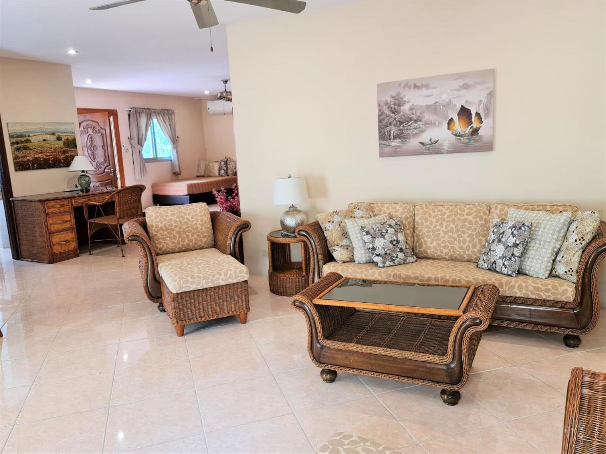 Butterfly Garden Boutique Apartahotel 4*